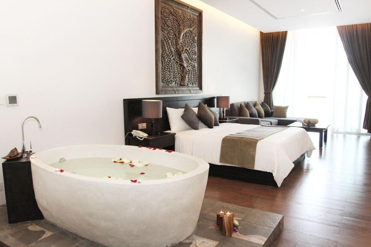 Blue Crystal Boutique Hotel Phnom Penh Esterno foto