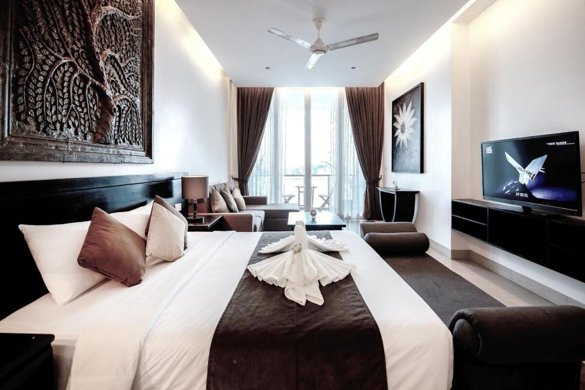 Blue Crystal Boutique Hotel Phnom Penh Esterno foto