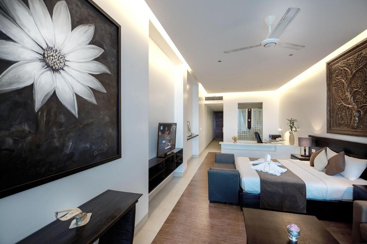Blue Crystal Boutique Hotel Phnom Penh Esterno foto