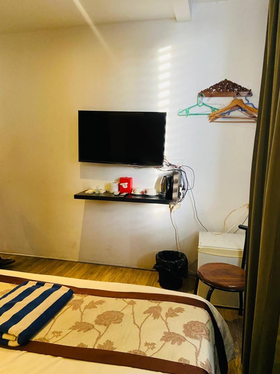 Blue Crystal Boutique Hotel Phnom Penh Esterno foto