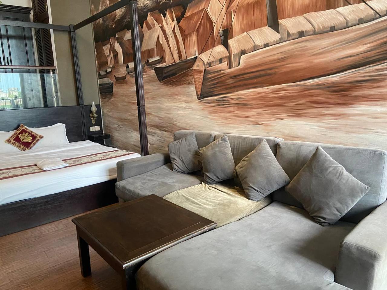 Blue Crystal Boutique Hotel Phnom Penh Esterno foto