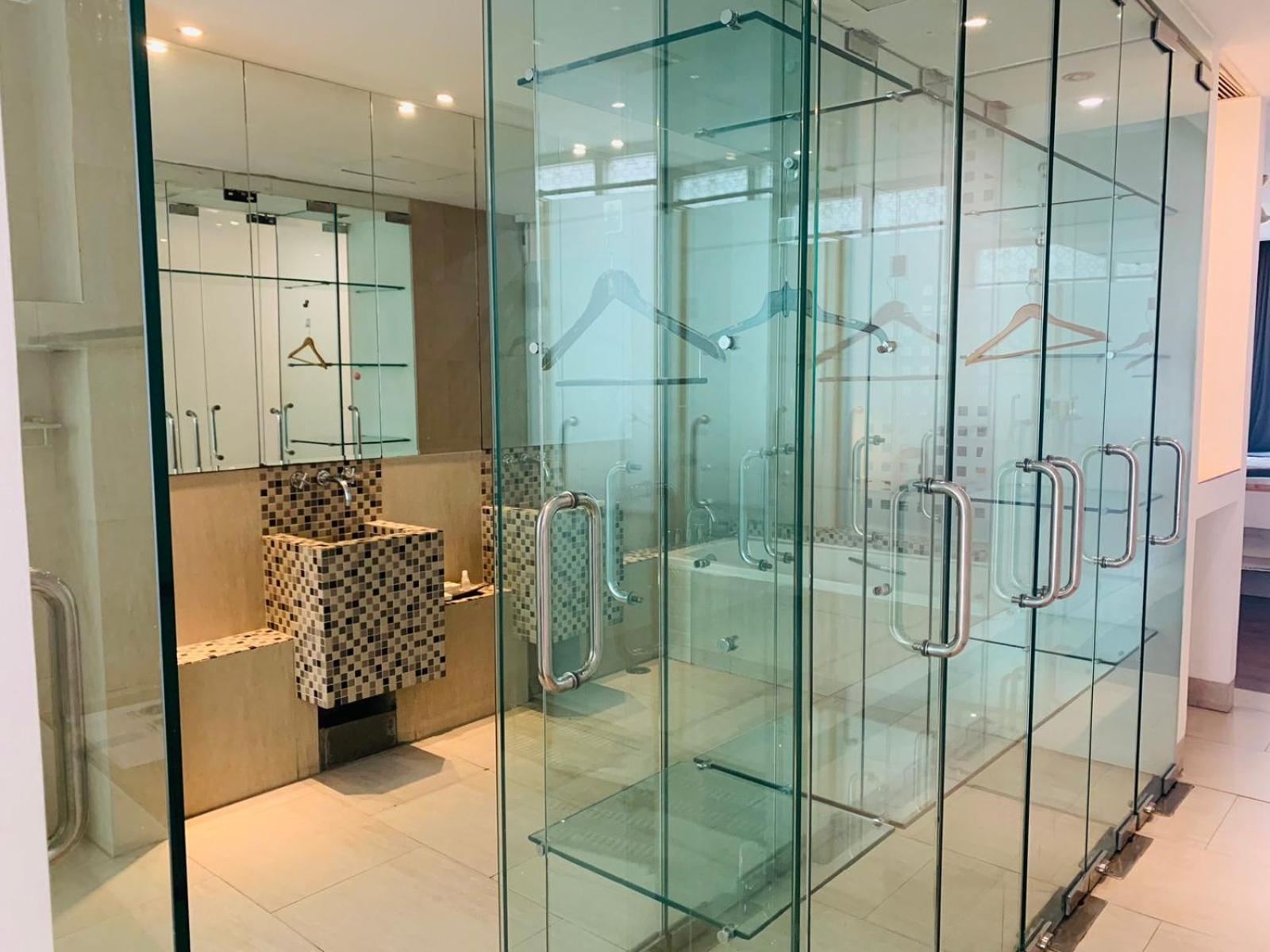 Blue Crystal Boutique Hotel Phnom Penh Esterno foto